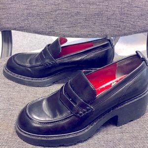 🎉Tommy Hilfiger loafer shoes with heels🎉